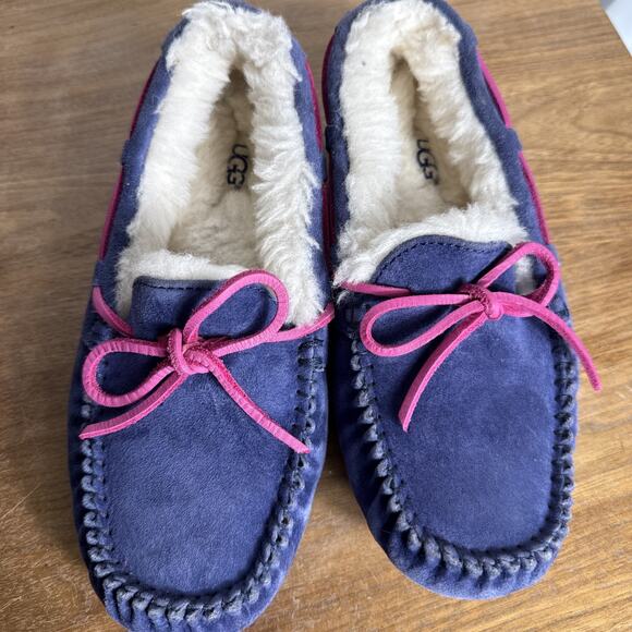 Ugg Dakota Slippers Size 5 Womens Blue Suede Pink Laces Wool Lining Rubber Soles - Picture 2 of 13